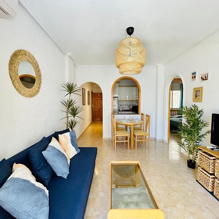 El Papagayo Apartment 2 Mins Walking To The Beach 또레비에하 외부 사진