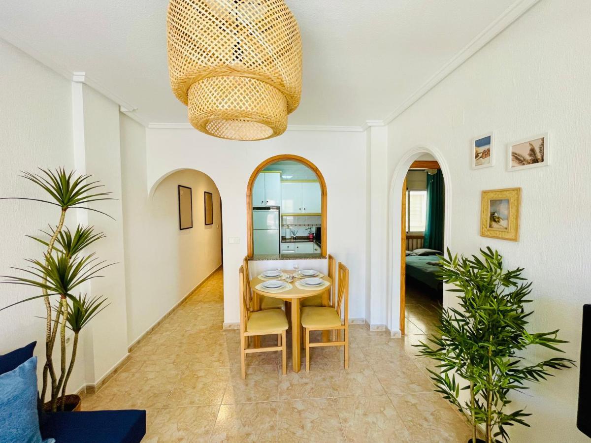El Papagayo Apartment 2 Mins Walking To The Beach 또레비에하 외부 사진