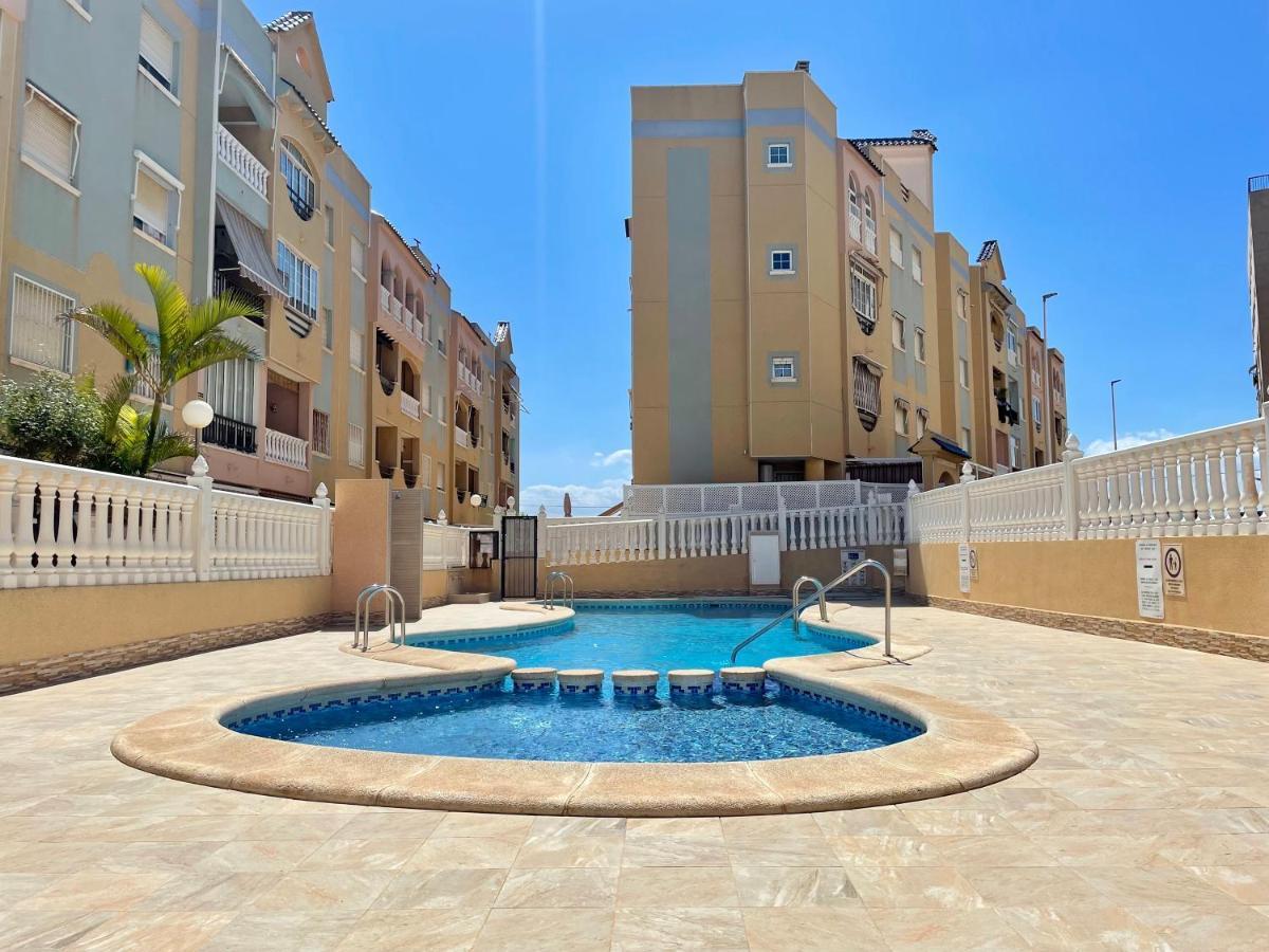 El Papagayo Apartment 2 Mins Walking To The Beach 또레비에하 외부 사진