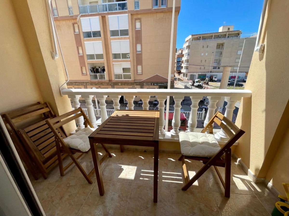 El Papagayo Apartment 2 Mins Walking To The Beach 또레비에하 외부 사진
