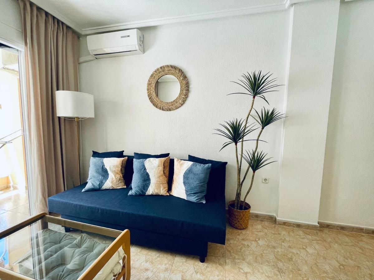 El Papagayo Apartment 2 Mins Walking To The Beach 또레비에하 외부 사진